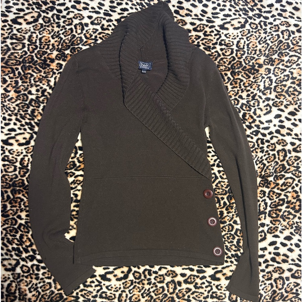 Cutest turtle neck from the brand twik
